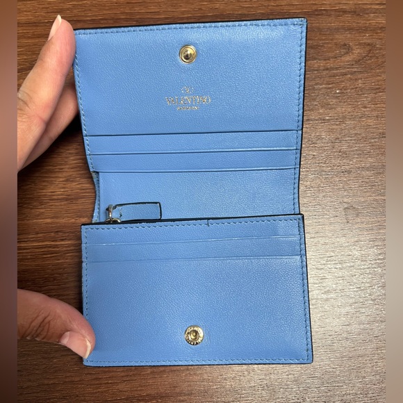 Valentino Garavani Rockstud Compact Wallet - Picture 12 of 16